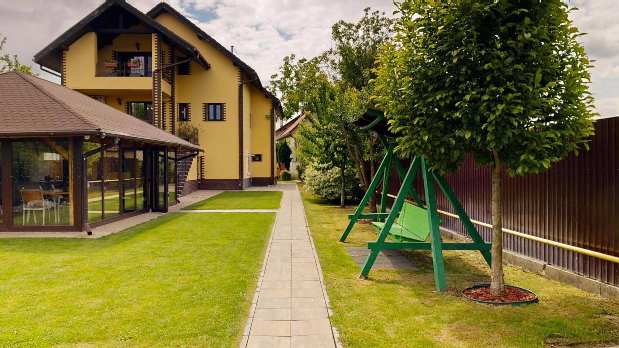 Janine Garden Hotel Brașov Exterior foto